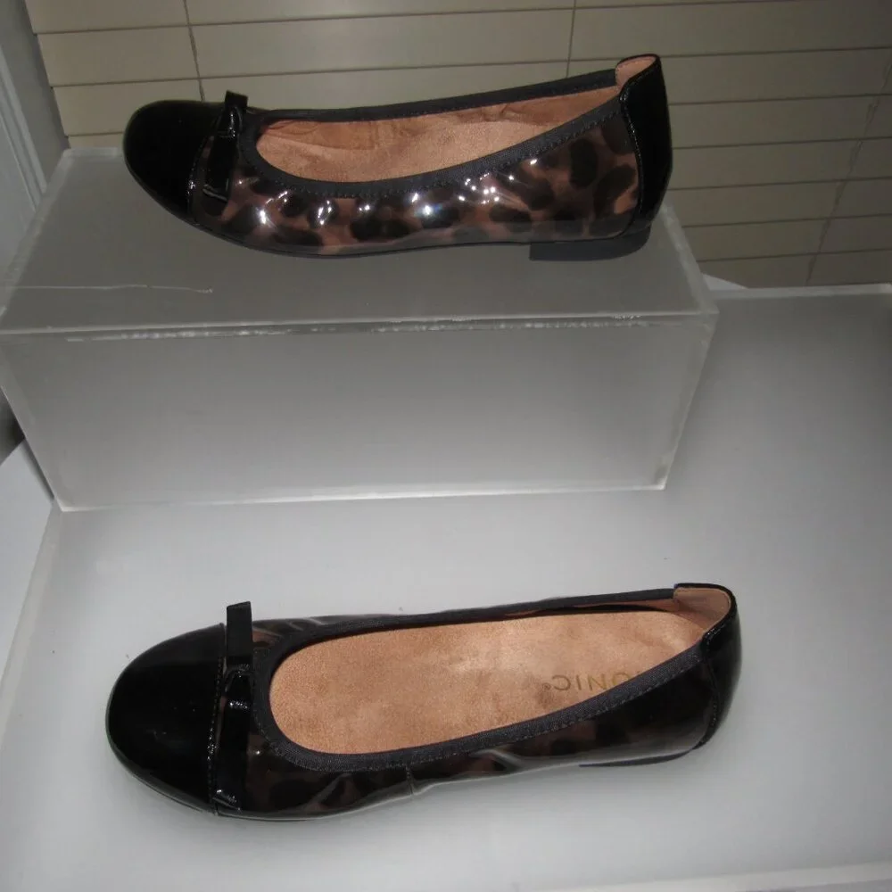 Vionic Amorie Leopard Patent Ballet Flats | Orthotic Support Size 6